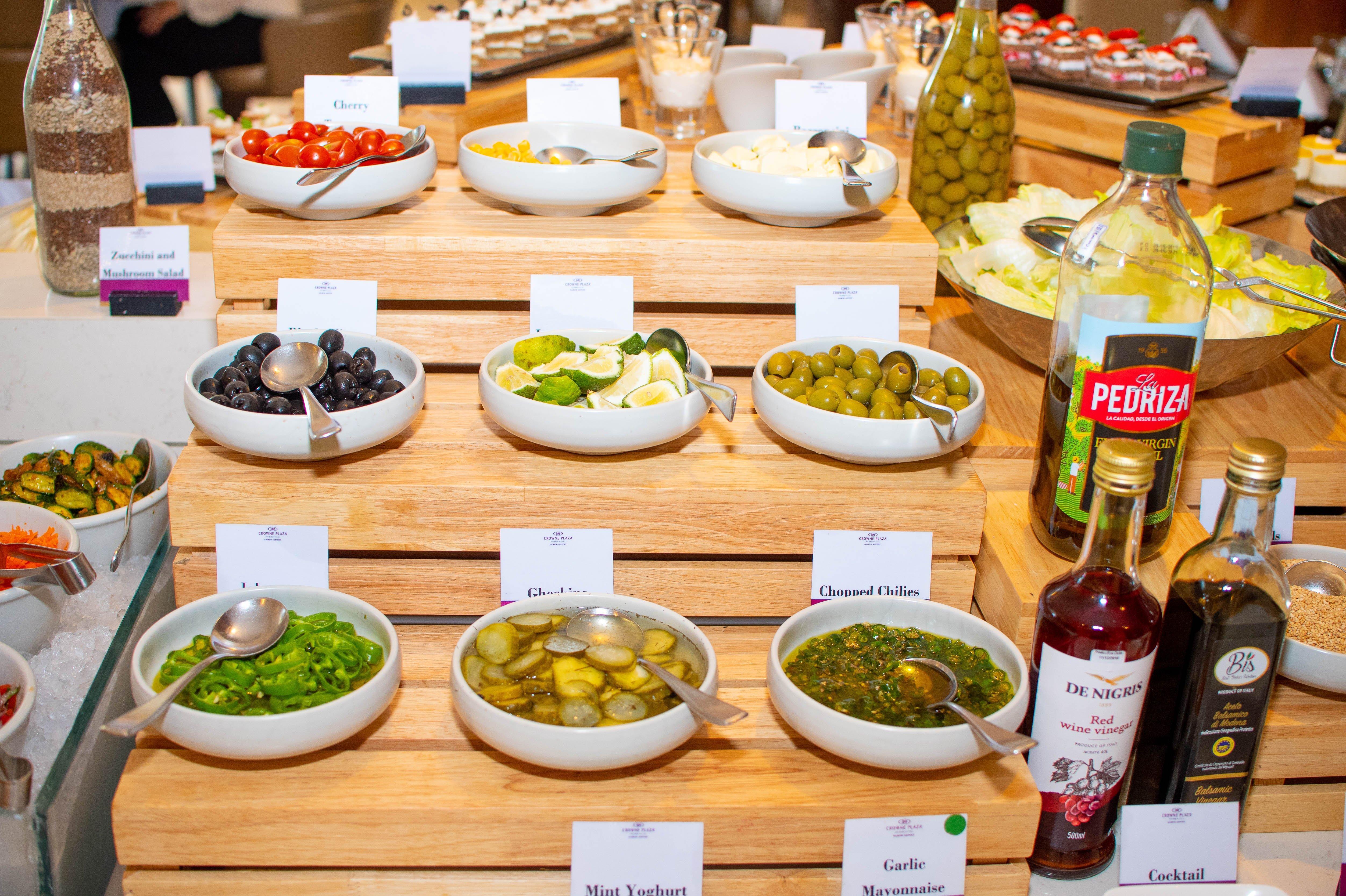 Crowne Plaza Nairobi Airport By Ihg Hotel Luaran gambar A selection of olives and olive oils